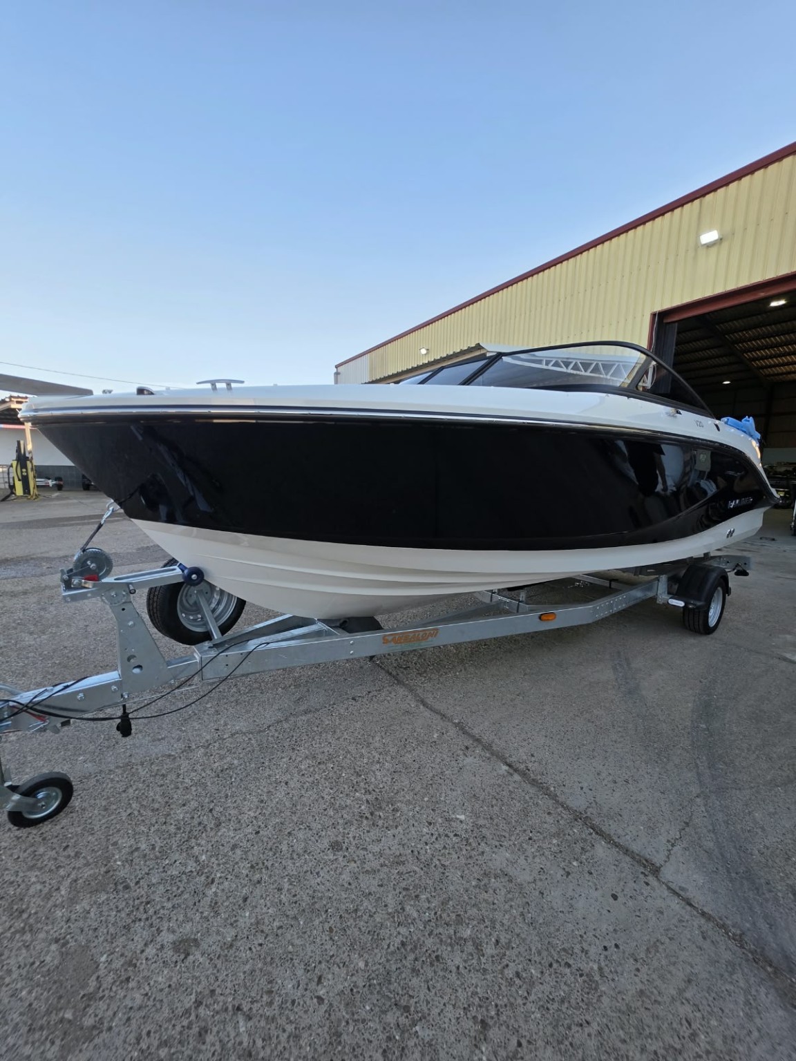 Bayliner V20 2027 nueva