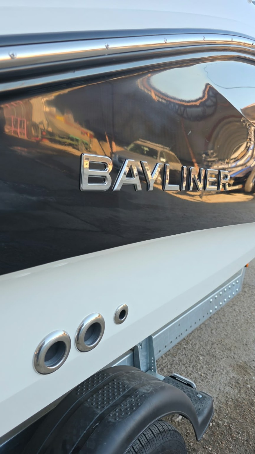 Bayliner V20 2027, fotografía 13